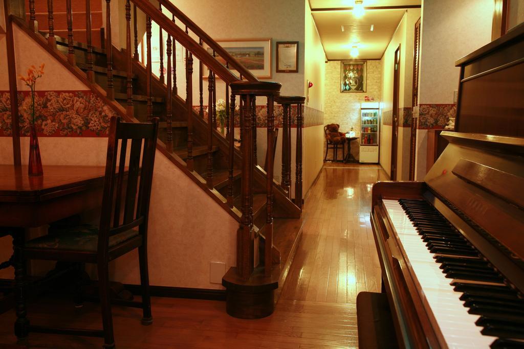 Scotch Court Hotel Насу Екстериор снимка