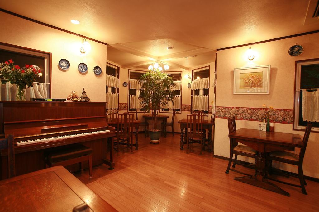 Scotch Court Hotel Насу Екстериор снимка